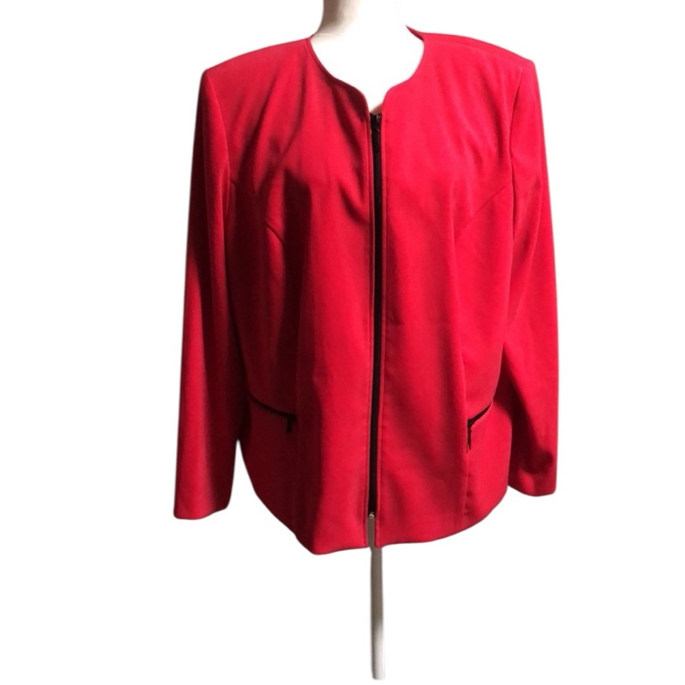 Amanda Smith 20W Zip-Up Blazer